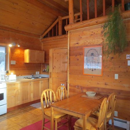 Blaeberry Mountain Lodge Golden Exterior foto