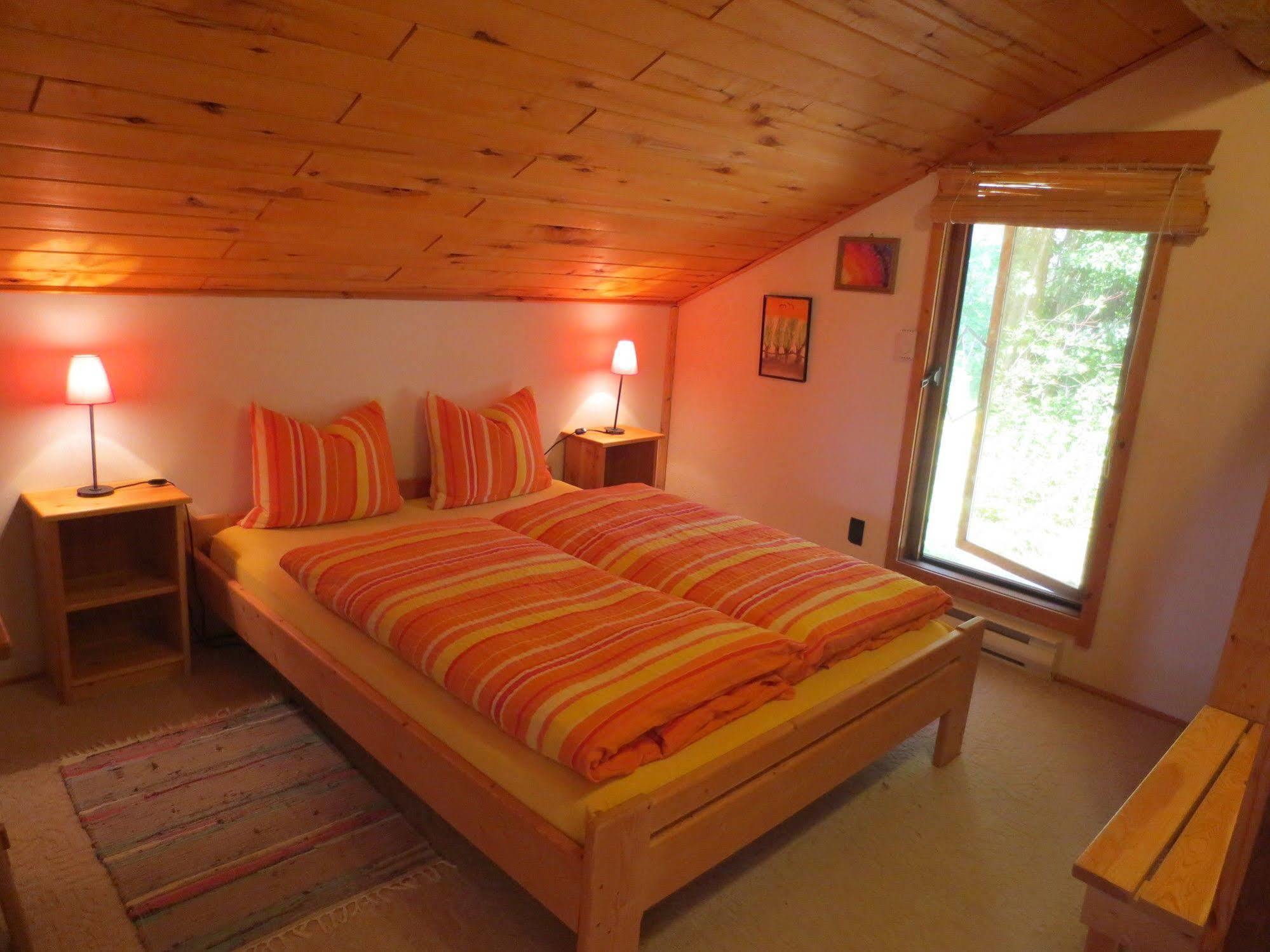 Blaeberry Mountain Lodge Golden Exterior foto